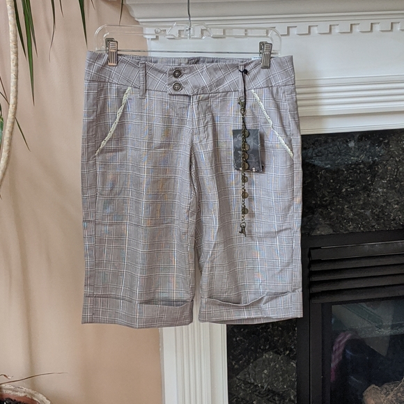 L.E.I I ALSO ACCEPT OFFERS - Picture 2 of 6